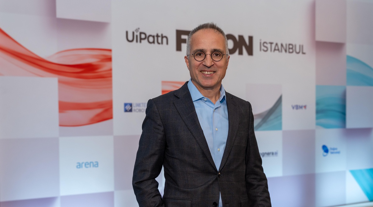 UiPath, yapay zekâ dönüşümünde çıtayı yükseltti: