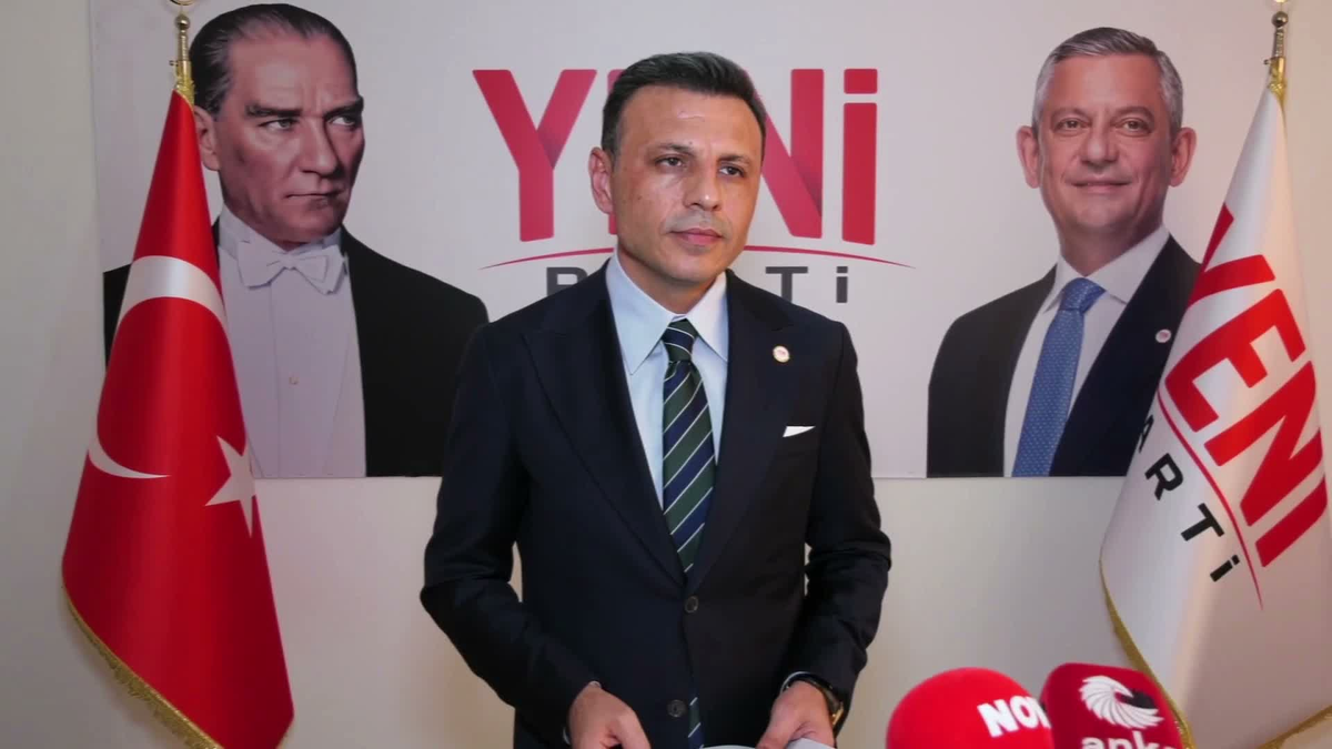 YENİ Parti İstanbul İl Başkanı Çelik Borsa'daki 168 milyar dolarlık erimeyi eleştirdi