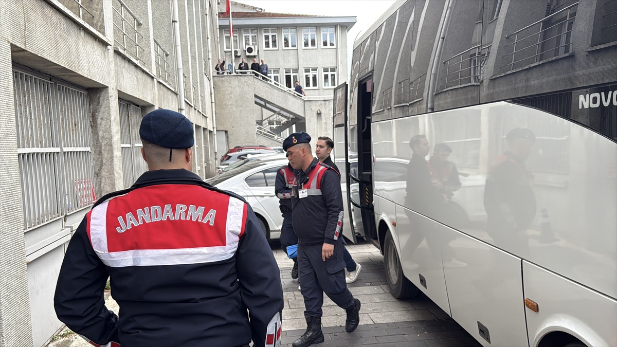Zonguldak'ta 4 sanığın yargılandığı terör davasında tutuklu sanık tahliye edildi