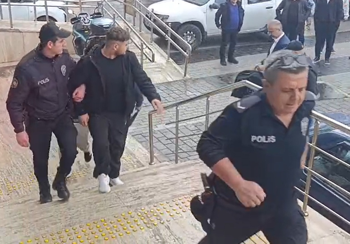 Zonguldak'ta bina çökmesinde 1 ölü 1 yaralı, soruşturmada 3 şüpheli tutuklandı