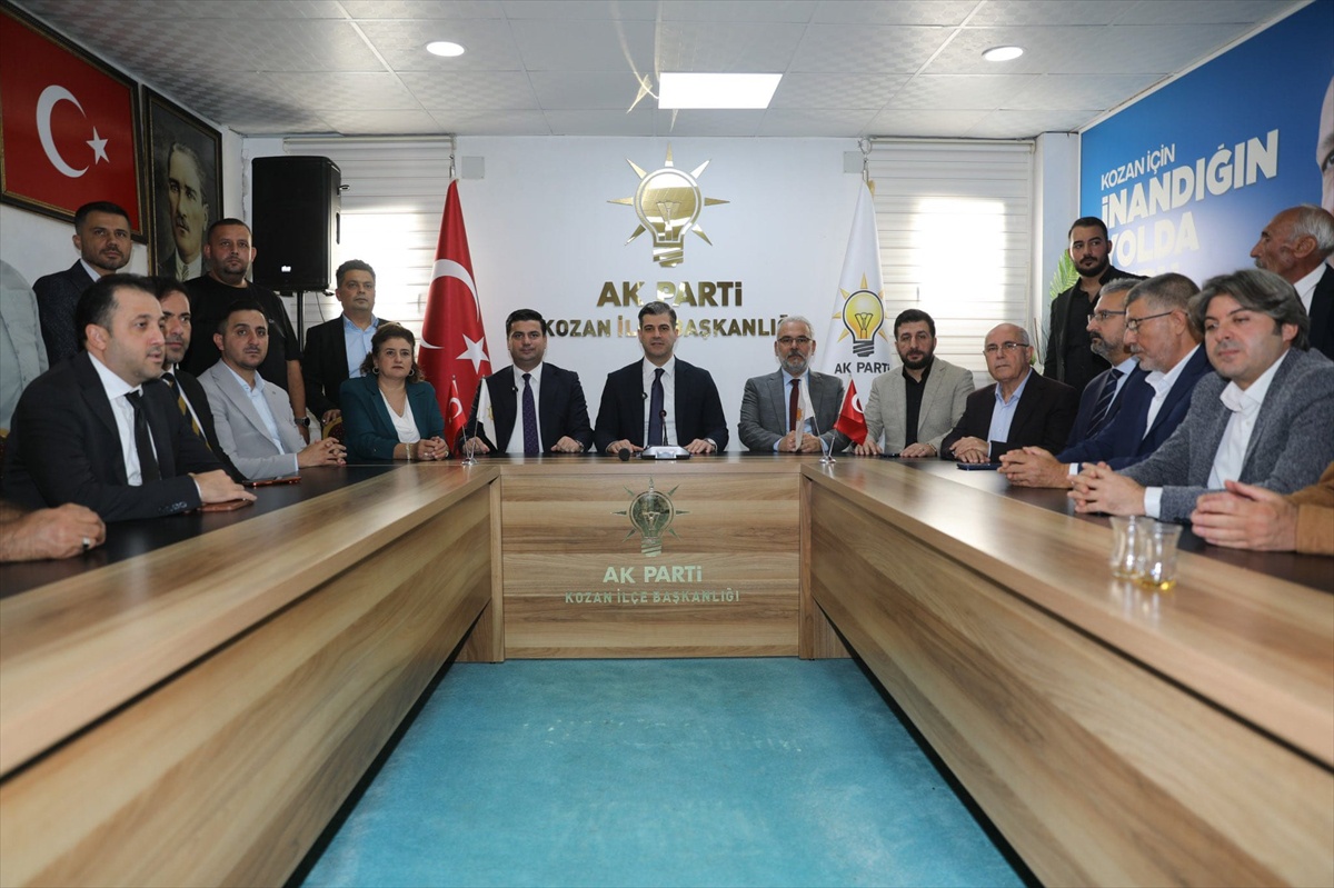 AK Parti Adana İl Başkanı Mustafa Özkan, Kozan'da teşkilat ve esnafla buluştu