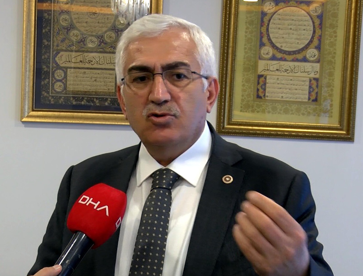 AK Parti'li Öz, ilkokuldan lise sona hikaye temelli felsefe dersi önerdi