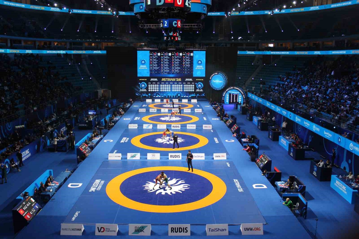 Astana'da 2026 Dünya Büyükler Güreş Şampiyonası grekoromen müsabakalarıyla başladı