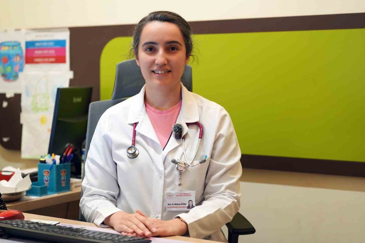 Erzurum Şehir Hastanesinde Uzm. Dr. Kıymaz çocuk felci için aşı çağrısı yaptı