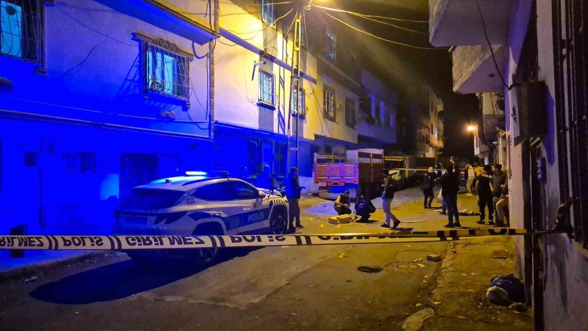 Gaziantep Nizip'te ailelerin karıştığı silahlı kavgada 1 kişi öldü, 4 kişi yaralandı
