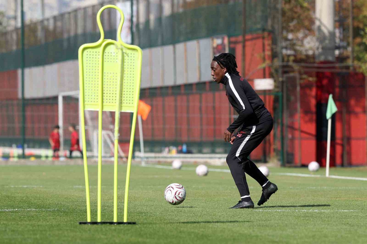 Gençlerbirliği, Konyaspor hazırlığını tamamladı, Rodrigues ve Pereira kadroda beklenmiyor