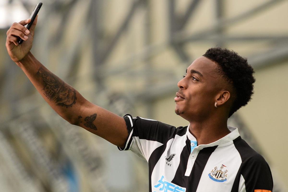 Joe Willock kimdir? Beşiktaş'ın ocakta almak istediği Newcastle'lı orta saha