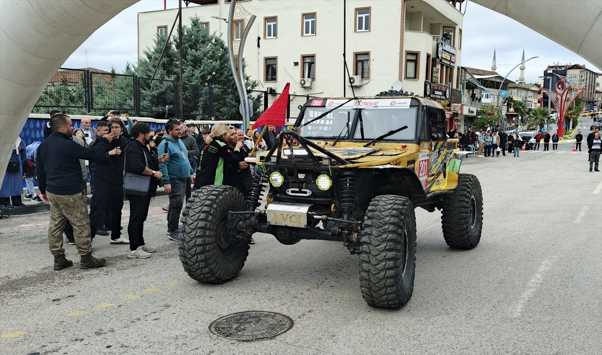 Kandıra'daki Kocaeli Extreme Yarışı'nda 16 takım zorlu parkurda start aldı