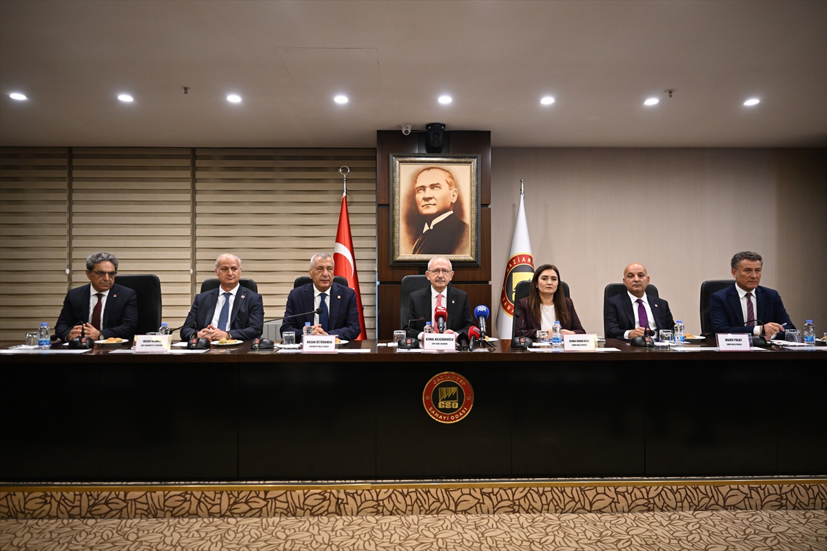 Kılıçdaroğlu Gaziantep'te sanayicilere 'Her fabrika kale' dedi