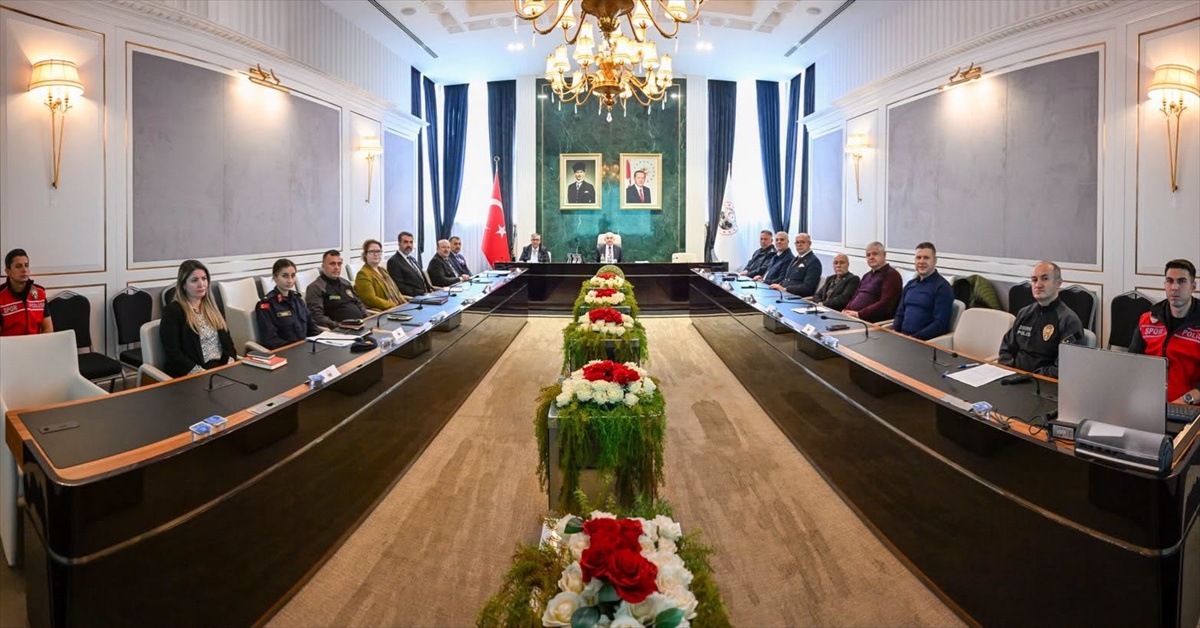 Kırklareli'nde Vali Turan başkanlığında İl Spor Güvenlik Kurulu tedbirleri görüştü
