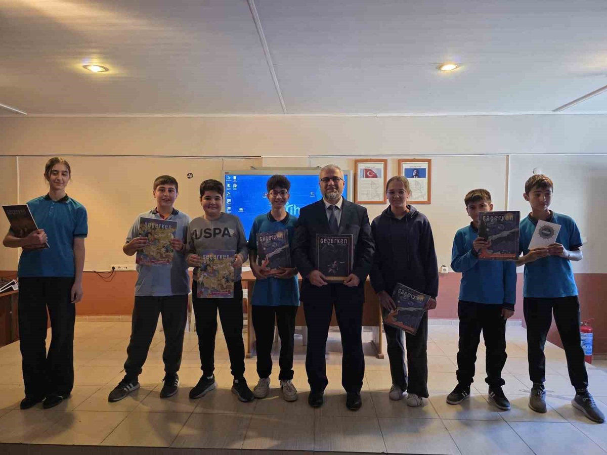 Köşk İlçe Müftülüğü Altı Eylül Ortaokulu'nda İslam bilim tarihi semineri düzenledi