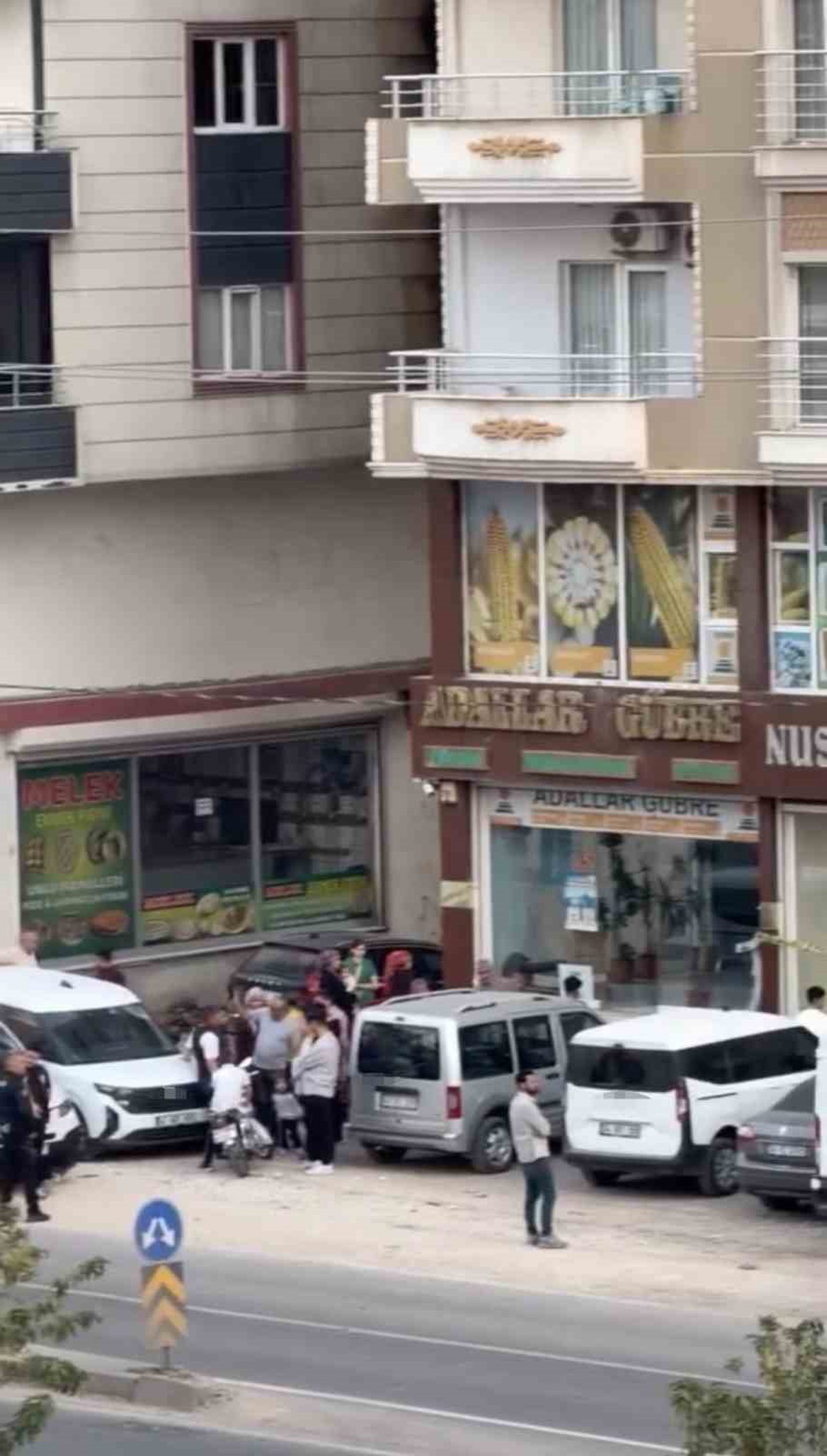Mardin Kızıltepe'de iş yerine araçtan silahlı saldırıda ölen veya yaralanan olmadı