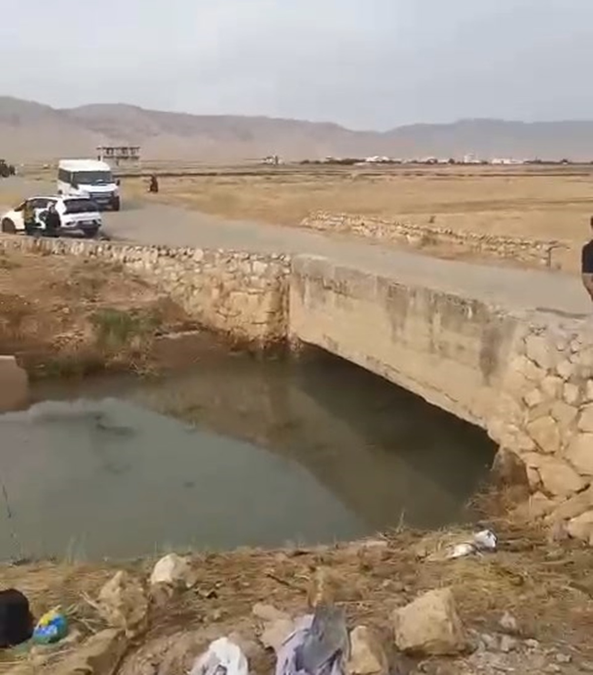 Mardin Nusaybin'de su kanalına uçan otomobilde aynı aileden 4'ü çocuk 6 kişi öldü