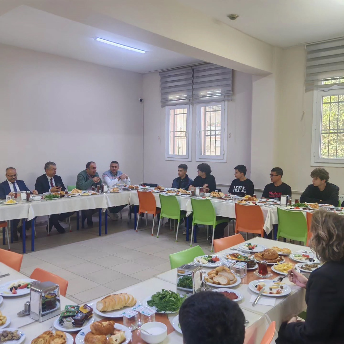 Nazilli Fen Lisesi'nde öğrenciler eğitim yöneticilerine taleplerini dile getirdi