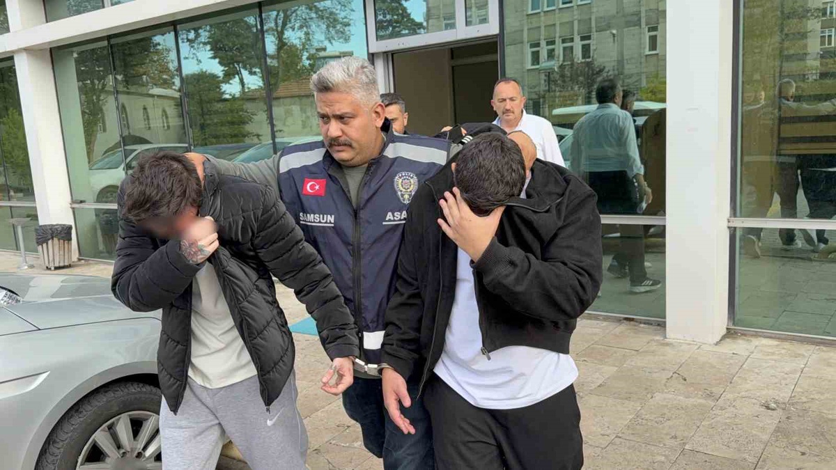 Sosyal medyada tanıştığı kişiyle buluşmaya gitti! Çıplak görüntüsüyle şantaj yapılıp 300 bin TL kredi çektirildiği iddia edildi