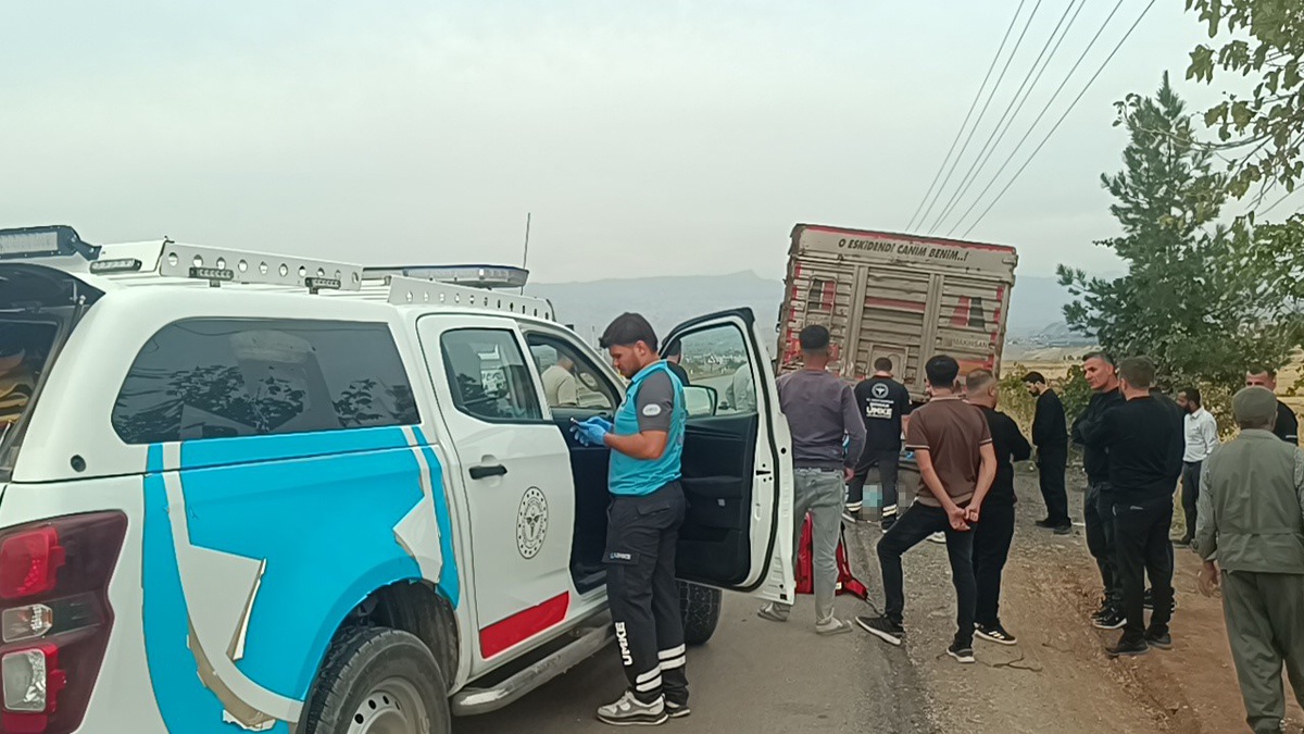 Şırnak'ta kontrolden çıkan motosikletin devrilmesiyle sürücü yaşamını yitirdi