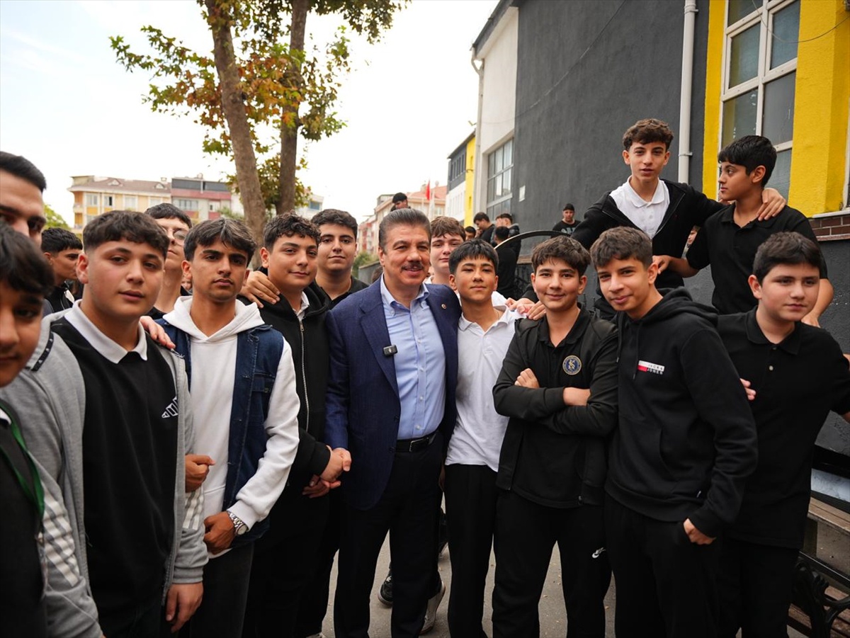AK Parti İstanbul milletvekilleri Ataşehir, Bahçelievler ve Sarıyer'de halkla buluştu