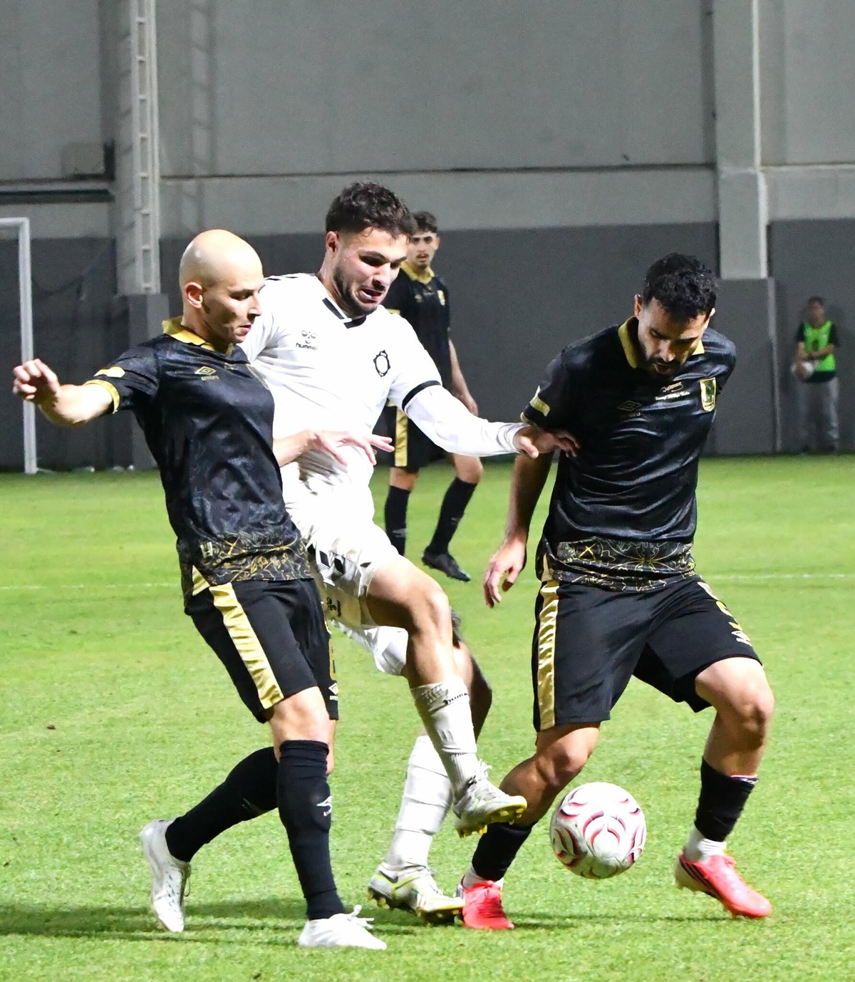 Altay deplasmanda Balıkesirspor'a 5-0 yenildi, son 2 maçta 9 gol yedi