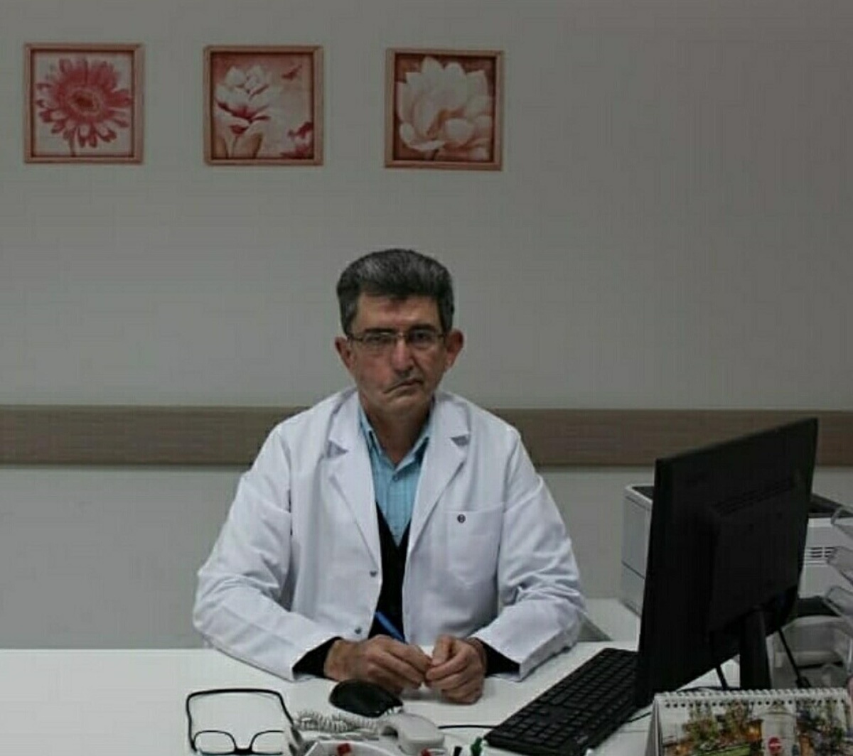 Balıkesir Ayvalık'ta batan teknedeki kayıp KBB doktoru denizden ve havadan aranıyor