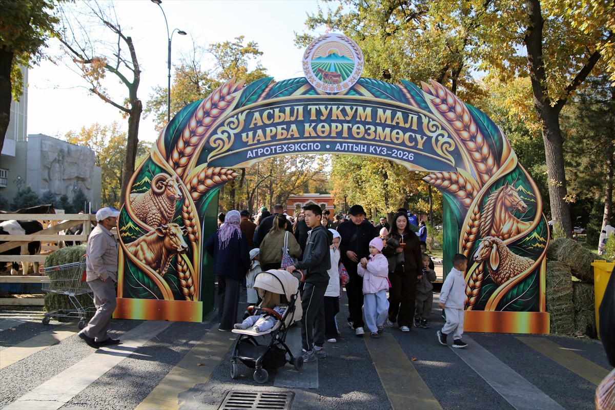 Bişkek'te tarım fuarı düzenlendi, Türk iş makineleri sergilendi