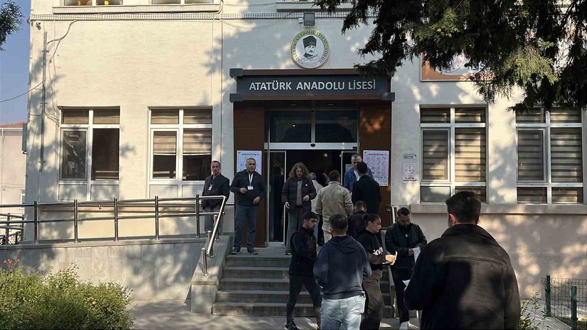 Çorum'da KPSS Ortaöğretim sınavı başladı, adaylara 130 dakikada 120 soru soruluyor