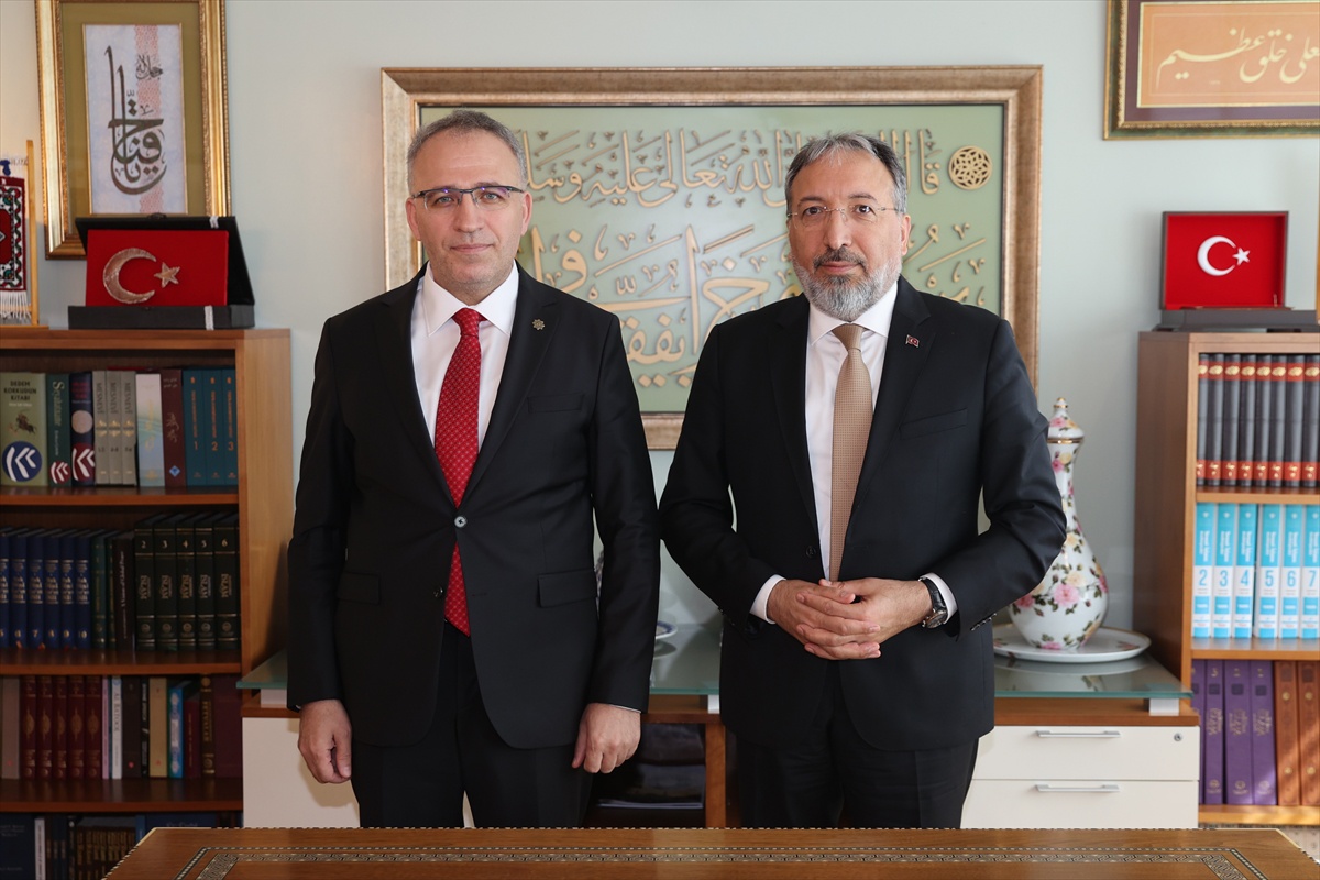 Diyanet İşleri Başkanı Arpaguş, ABD'de FETÖ ve benzeri yapılara karşı uyardı