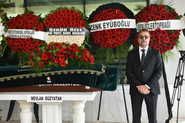 Engin Altan Düzyatan'ın babası vefat etti