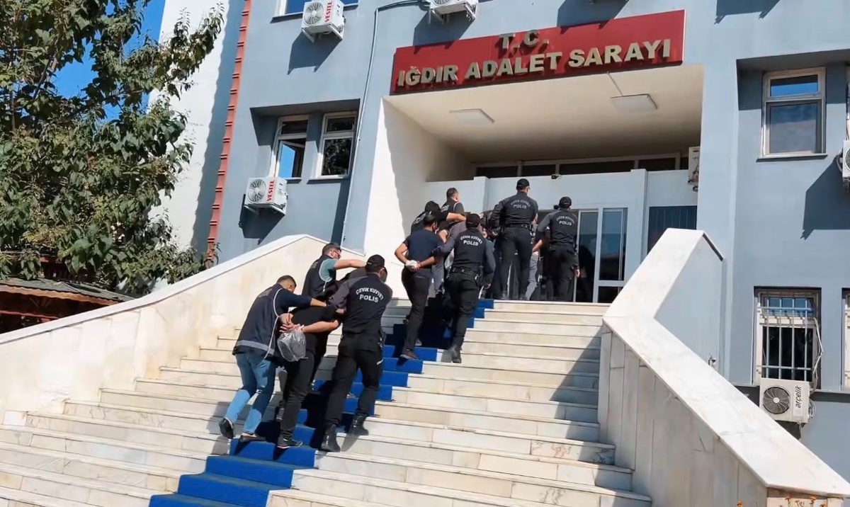 Iğdır İl Emniyet Müdürlüğü 27 günde 46 aranan kişiyi yakaladı, 39'u tutuklandı