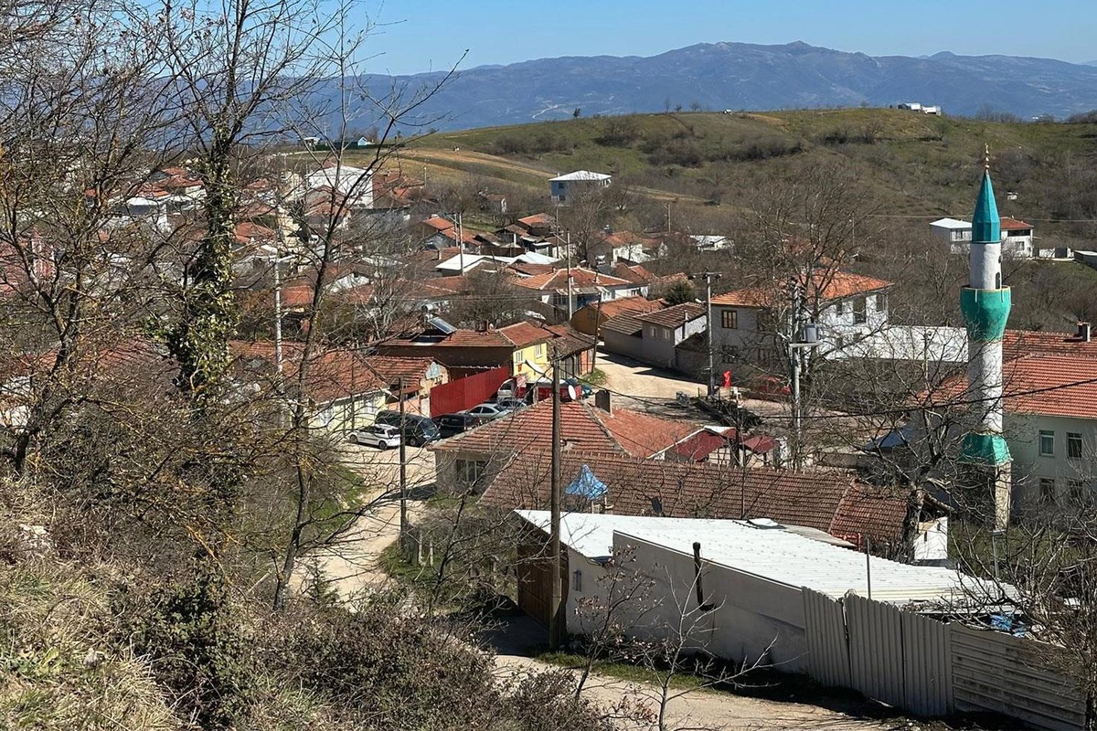 İznik Gölü ve Uludağ manzaralı köy İstanbul ve Ankaralıların radarında