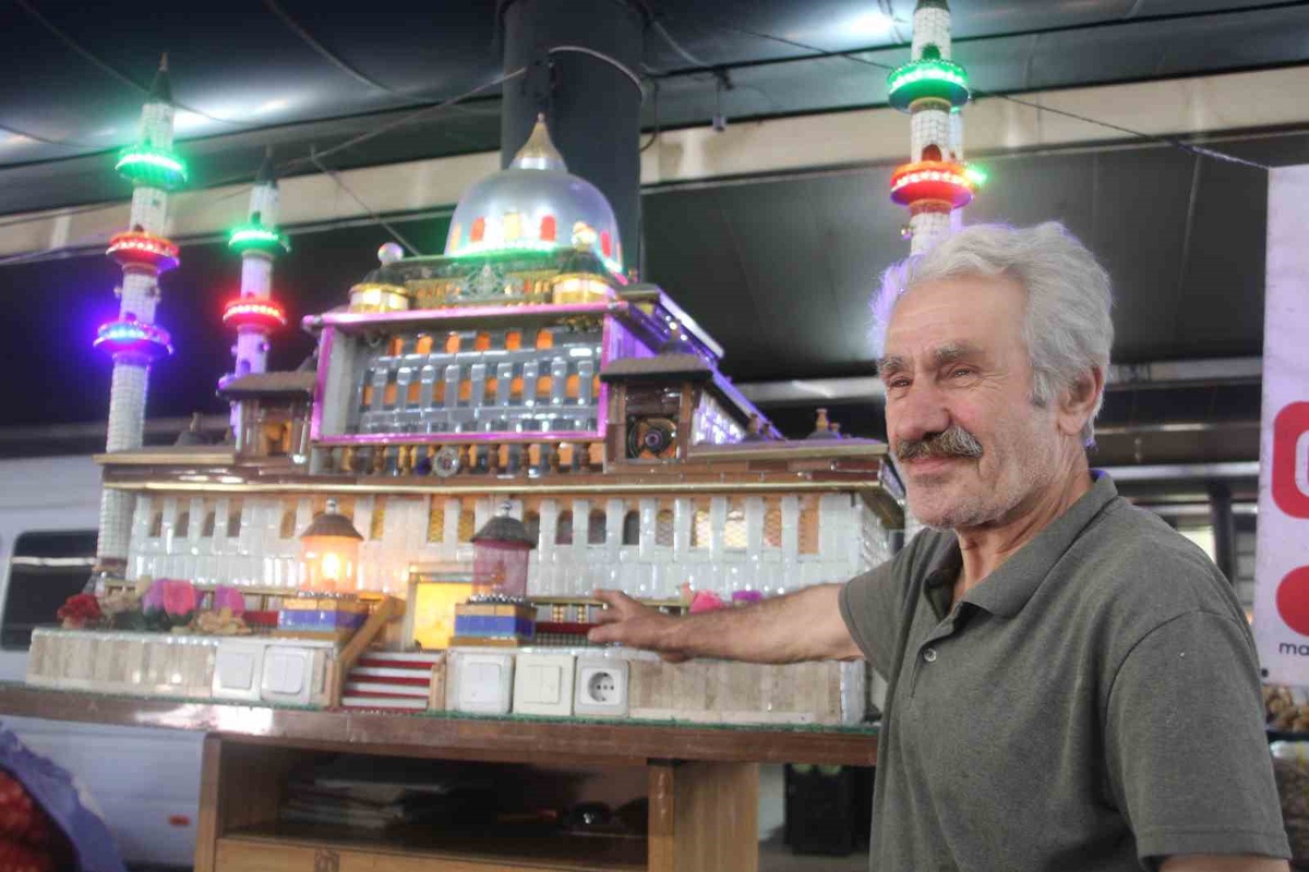 Ordu'da 65 yaşındaki vatandaş 400 kiloluk cami maketini 2 yılda yaptı