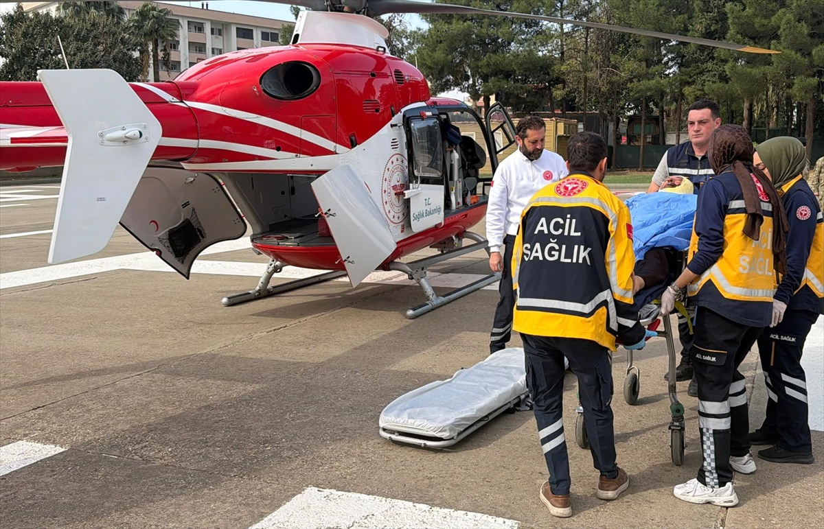 Şırnak Silopi'de 56 yaşındaki yanıklı hasta, Diyarbakır'a helikopterle sevk edildi