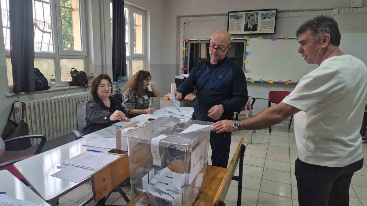 Tekirdağ'da çifte vatandaşlar Bulgaristan seçiminde 78 sandıktan birinde oy kullandı