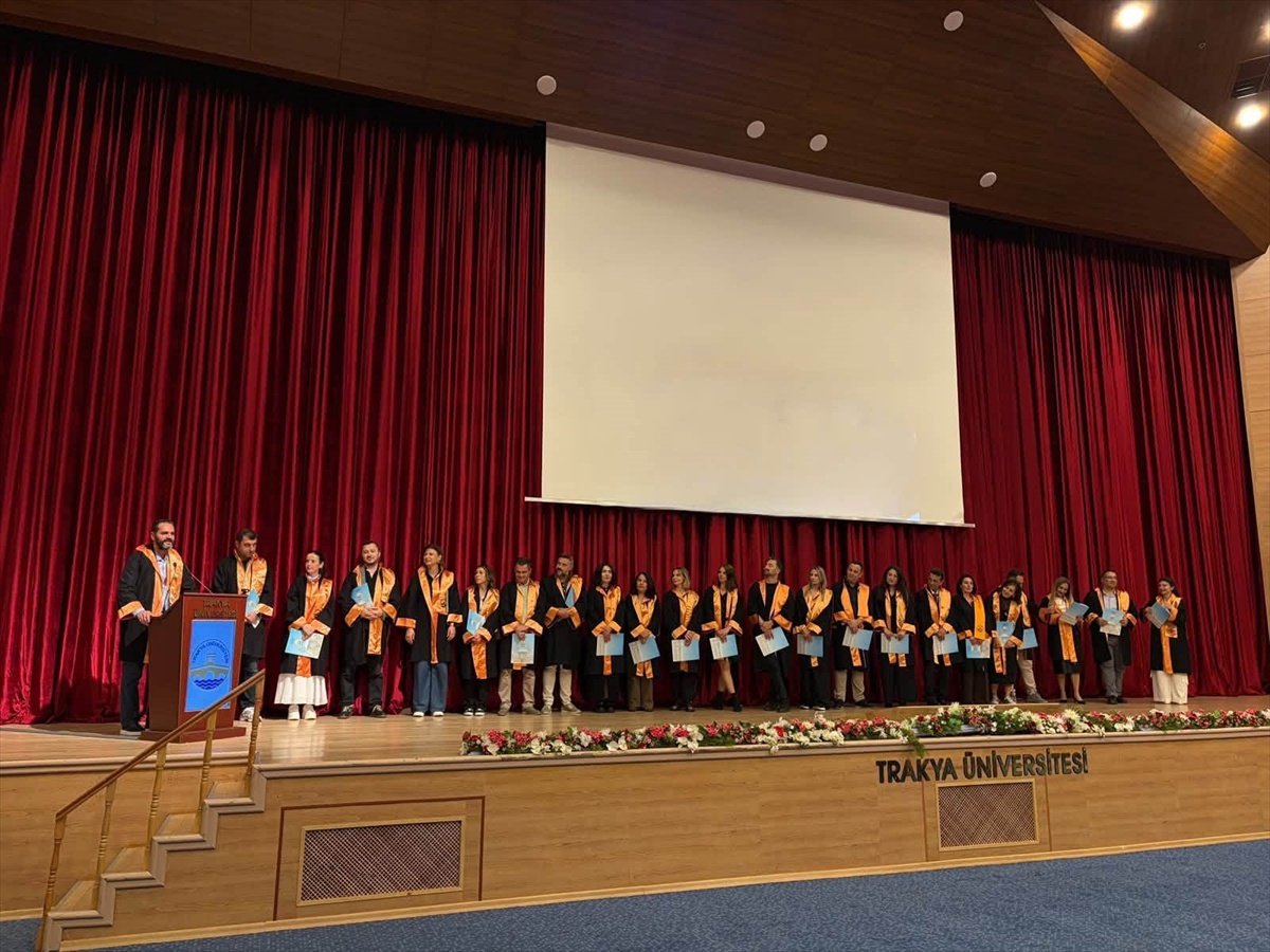 Trakya Üniversitesi Kimya Bölümü mezunları 24. Mezunlar Günü'nde buluştu