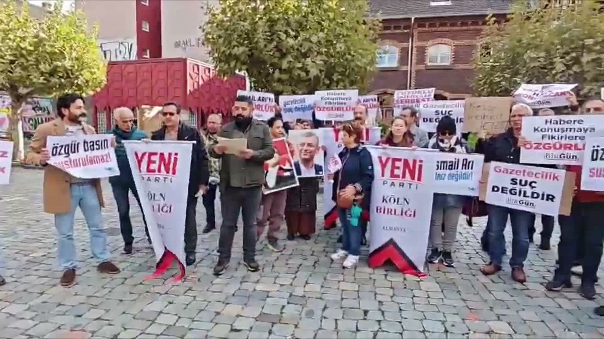 YENİ Parti Köln Birliği, Türkiye'de basın özgürlüğüne yönelik baskıları protesto etti