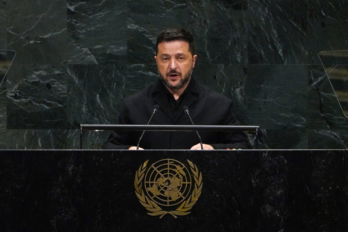Zelenskiy'den ateşkes mesajı: Cephede operasyonları durdurmaya hazırız, toprak vermeyiz