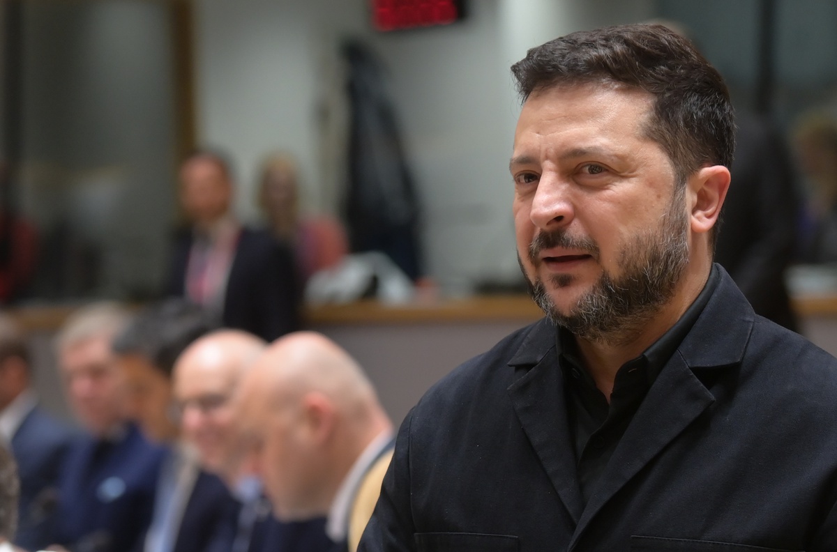 Zelenskiy Ukrayna'da Starlink ve Starshield'ın hızının eski düzeye döndüğünü açıkladı