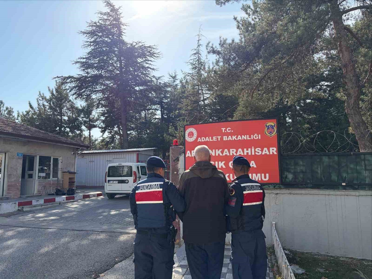 Afyonkarahisar'da jandarma son bir haftada 66 kişiyi yakaladı, 22'si tutuklandı