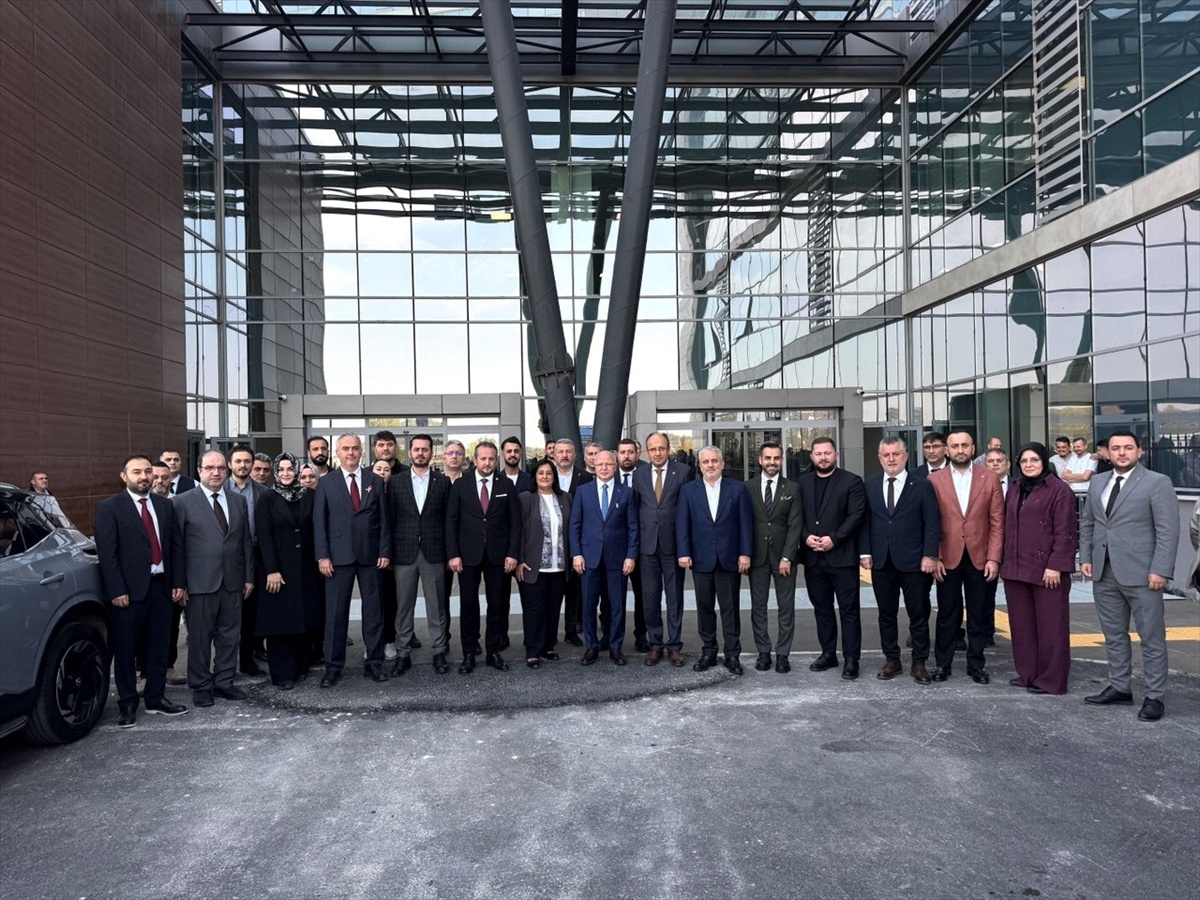 AK Parti heyeti, 1315 yataklı Ali Osman Sönmez Devlet Hastanesini ziyaret etti