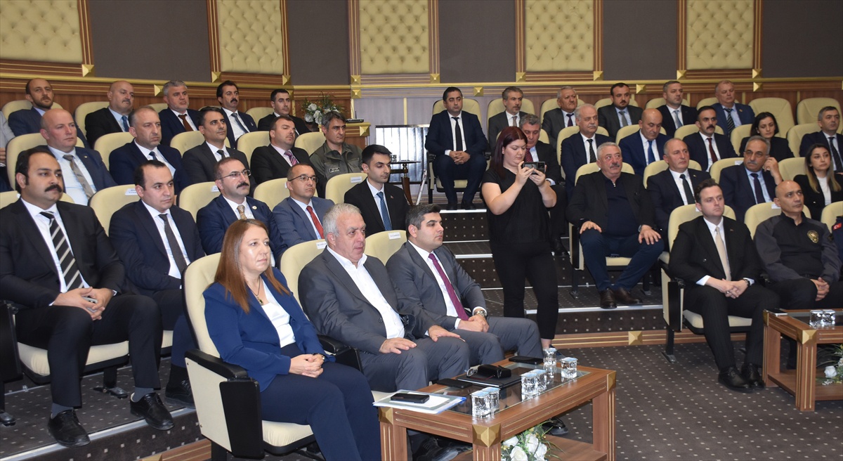 Artvin'de 359 kamu yatırım projesinden 109'u tamamlandı, 201'inde çalışmalar sürüyor