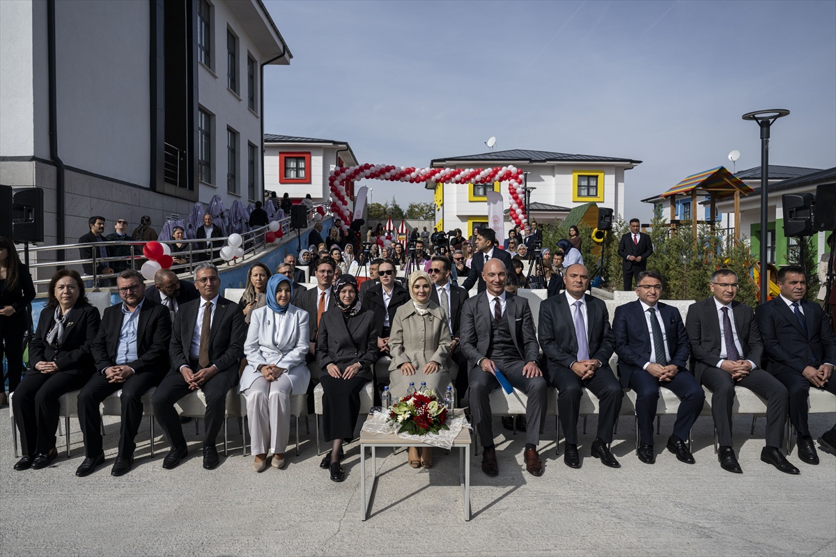 Göktaş, Çocuk Evleri Sitesi açılışında bakım hizmetlerine dikkat çekti