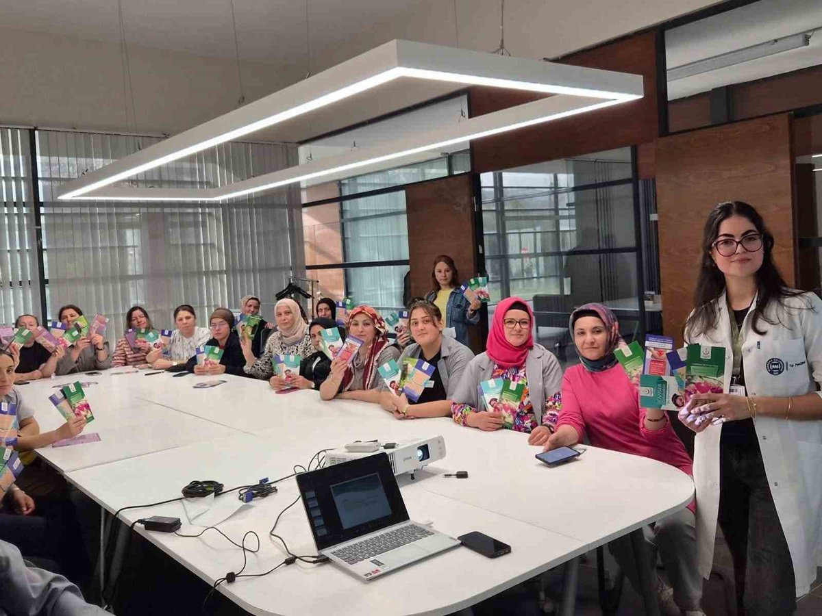 Bartın OSB'de çalışan kadınlara kanser taraması ve erken tanı anlatıldı