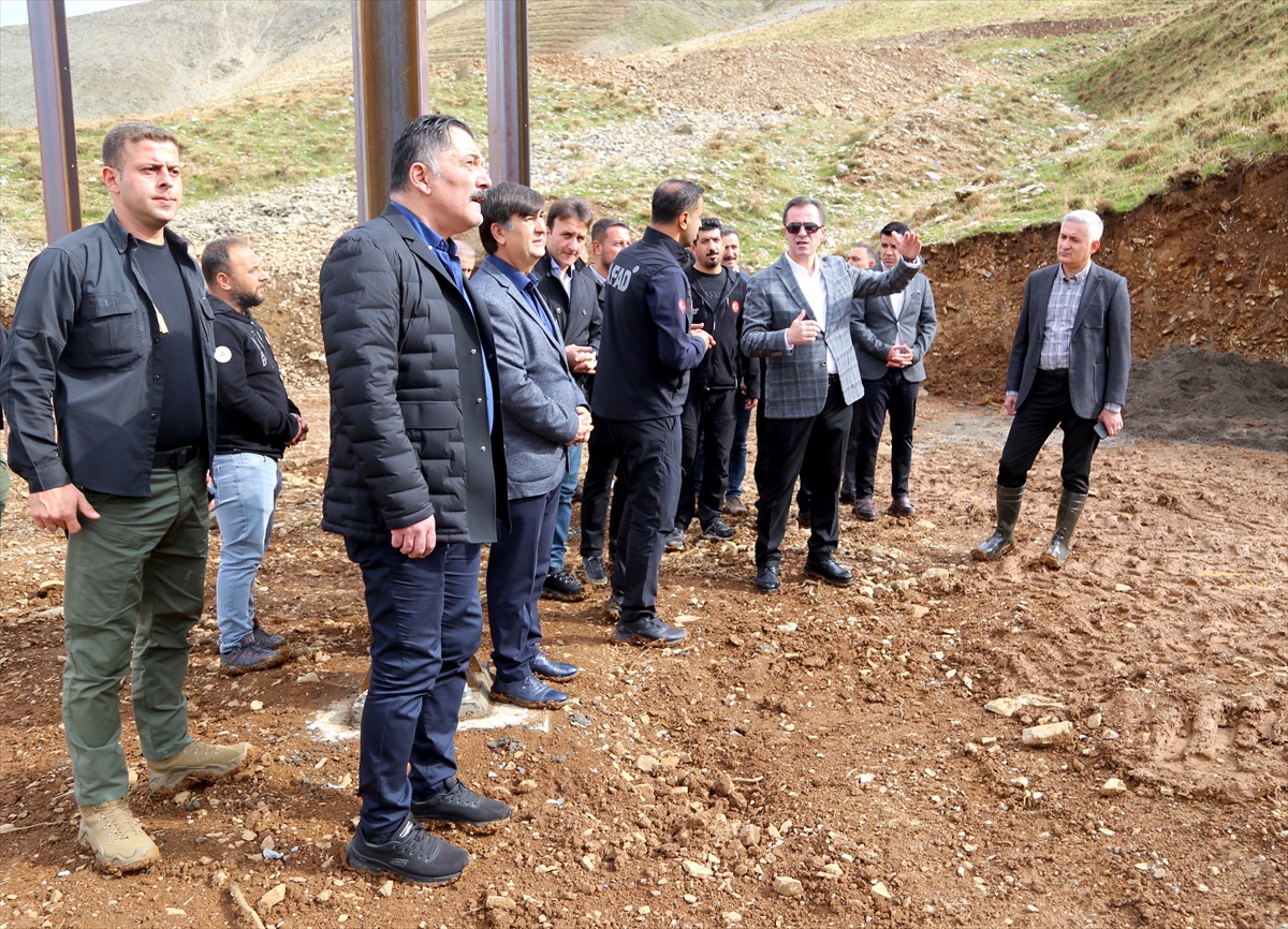Bitlis'te çığ önlemleri sürüyor