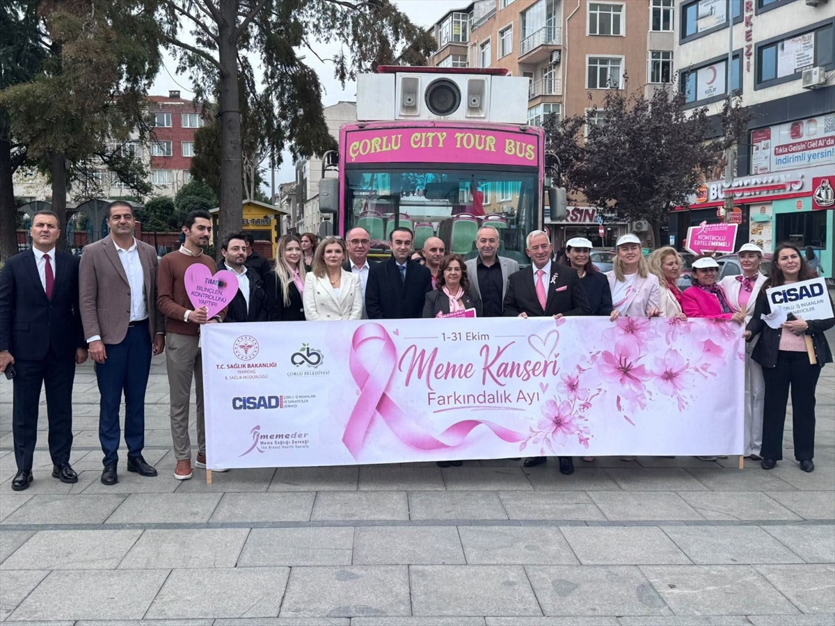 Çorlu'da meme kanseri farkındalık yürüyüşünde erken teşhisin önemi vurgulandı