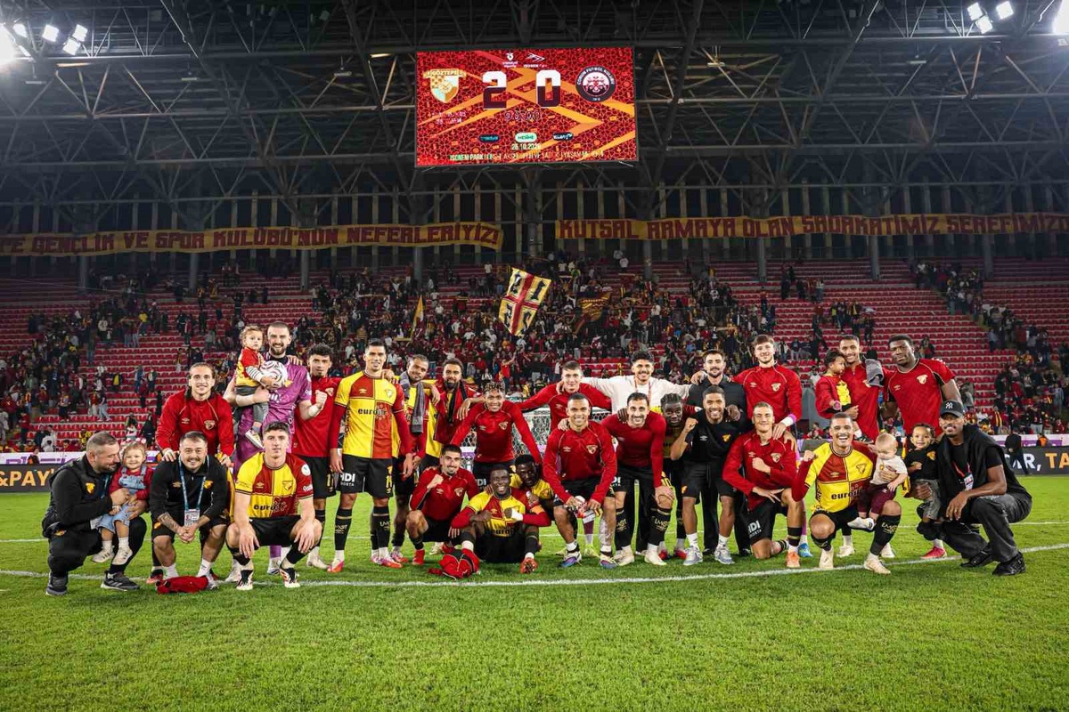 Göztepe, Çorum FK'yı 2-0 yenerek üçüncü galibiyetini ve ilk iç saha zaferini aldı