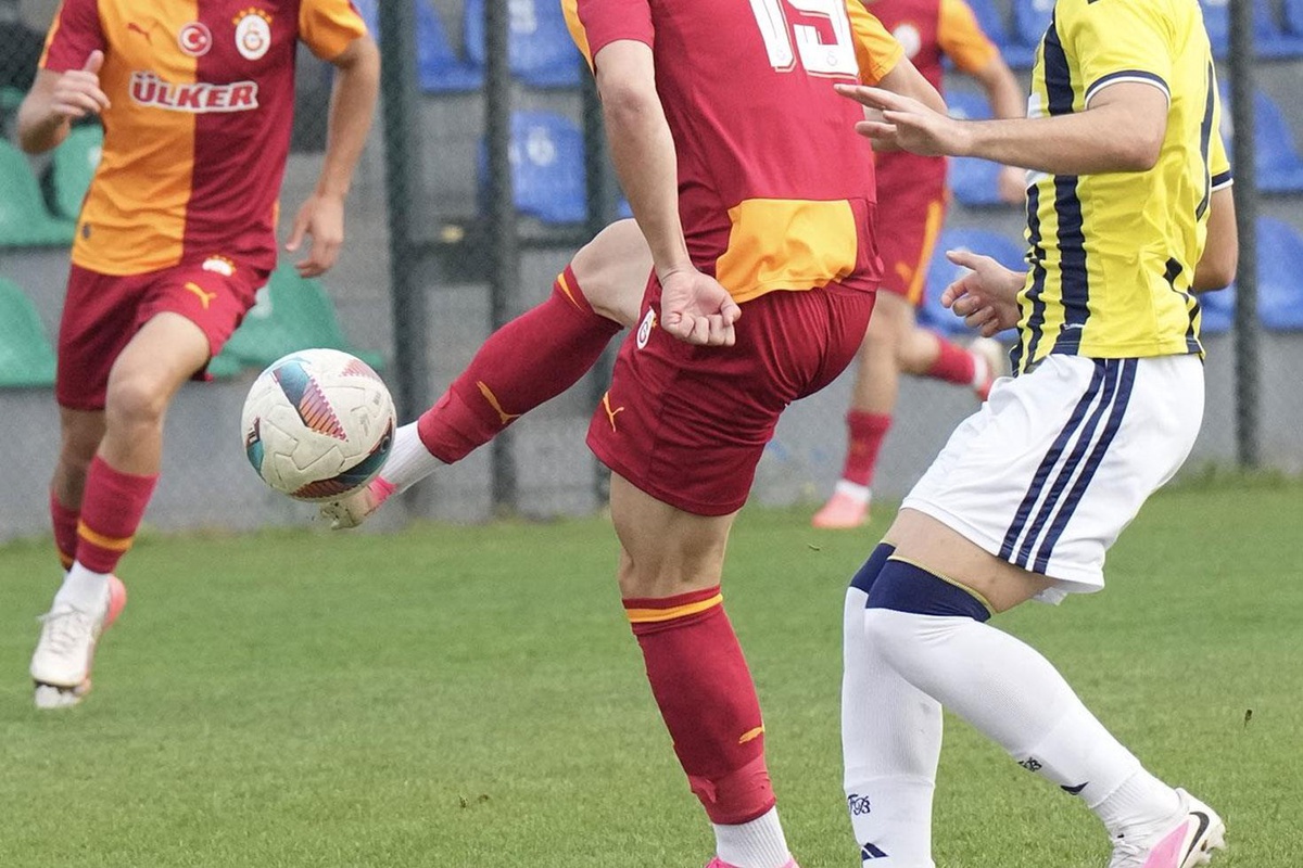 Günün ilk derbisinde kazanan belli oldu! Geri dönüşe imza attılar