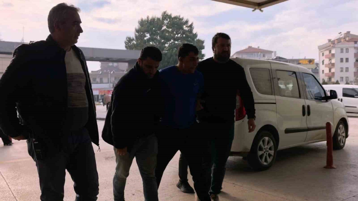 İnegöl'de 30 yıl hapis cezası bulunan hırsızlık zanlısı yakalanıp tutuklandı