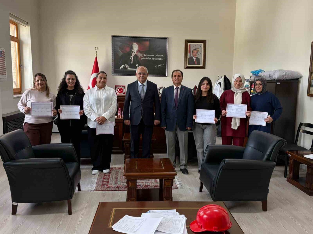 Isparta Valiliğinde yangın eğitimi ve tatbikatı Vali Yardımcısı başkanlığında yapıldı