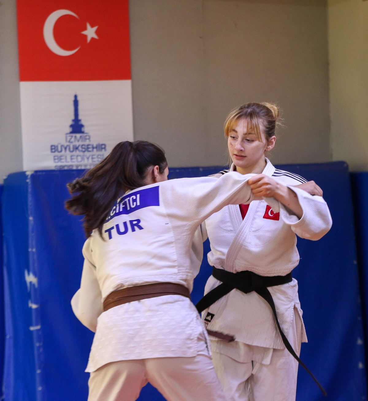 İzmirli judocular, 27 madalyayla Balkan şampiyonu olan U16 Milli Takım'a katkı sundu