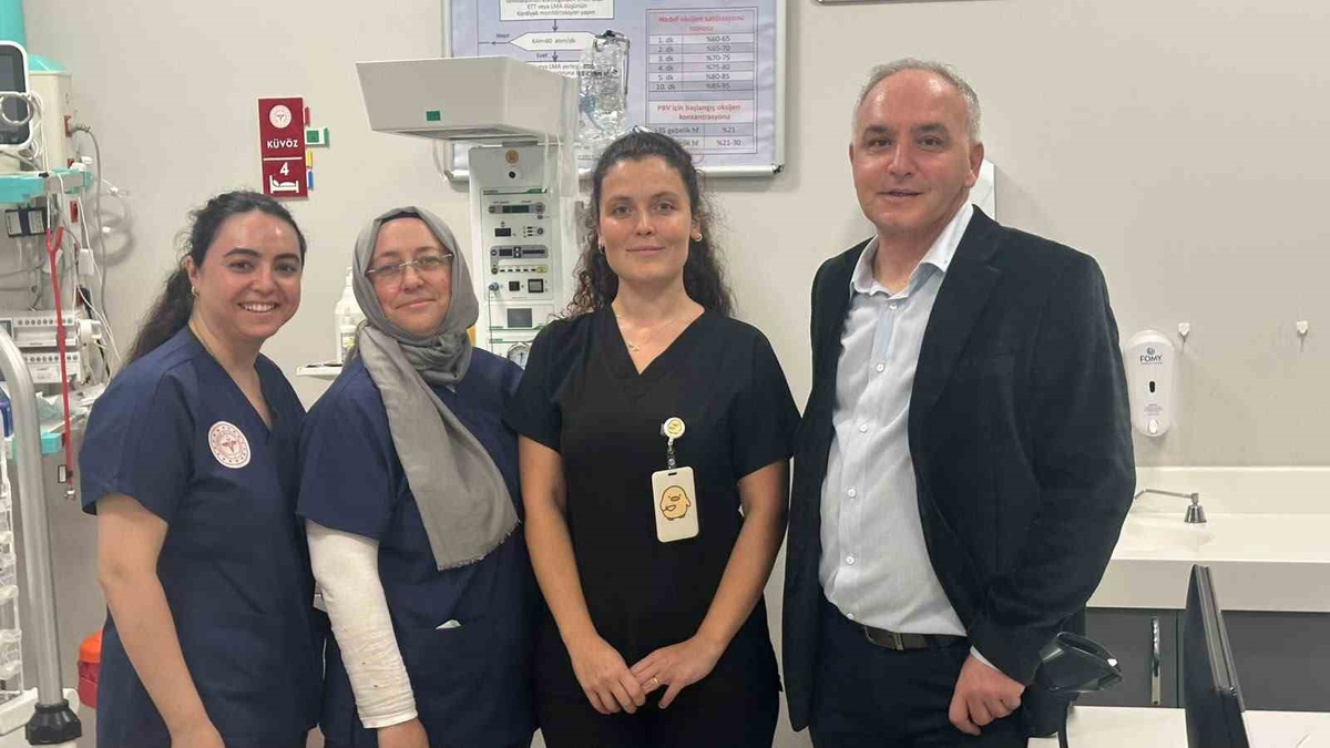 Kızı 23 haftalık 600 gram doğan neonatoloji uzmanı, prematüre bebeklere hayat veriyor