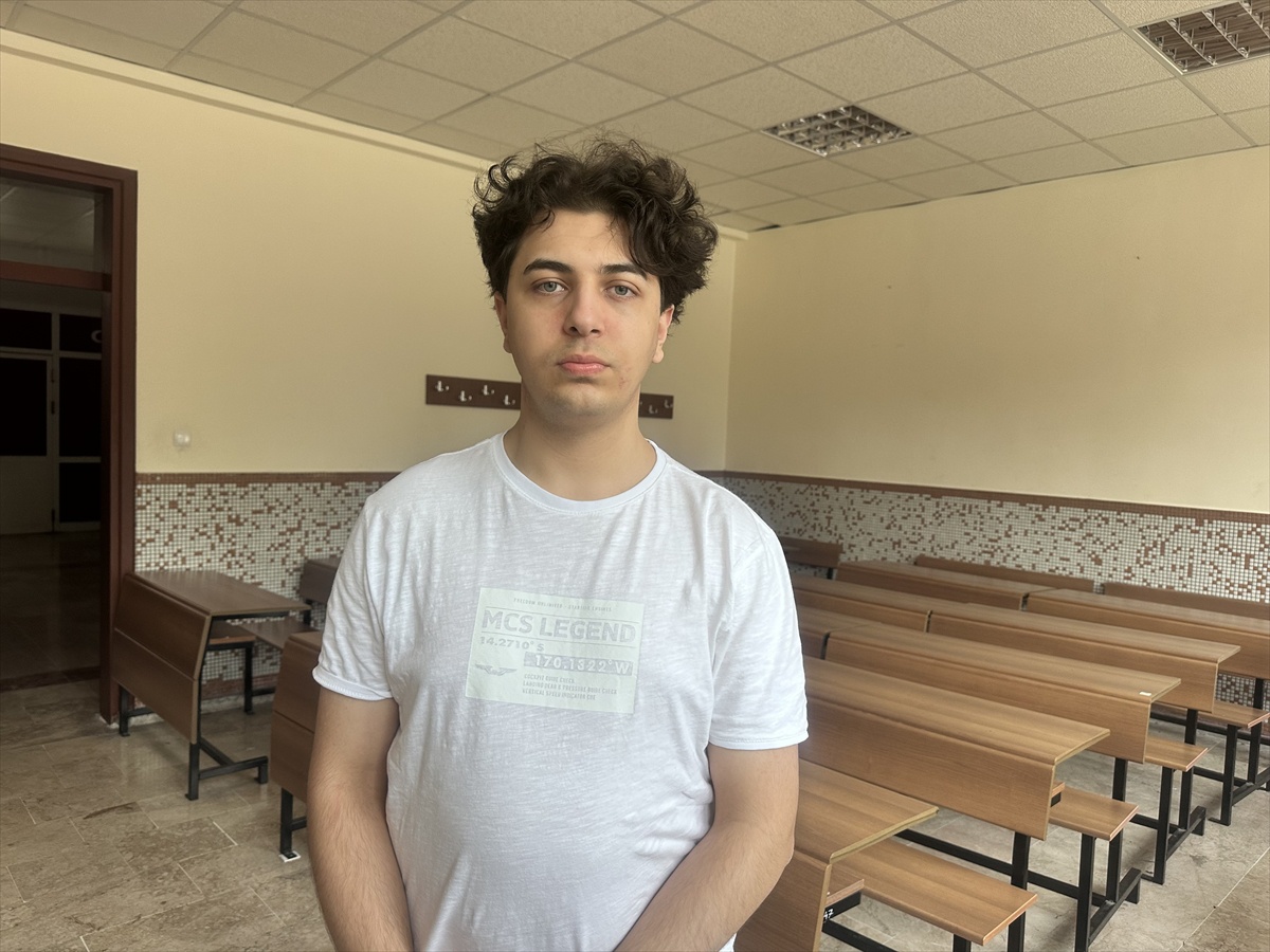 Konya'da otizmli öğrenci Boz, eğitim materyalleriyle ailelere destek oluyor